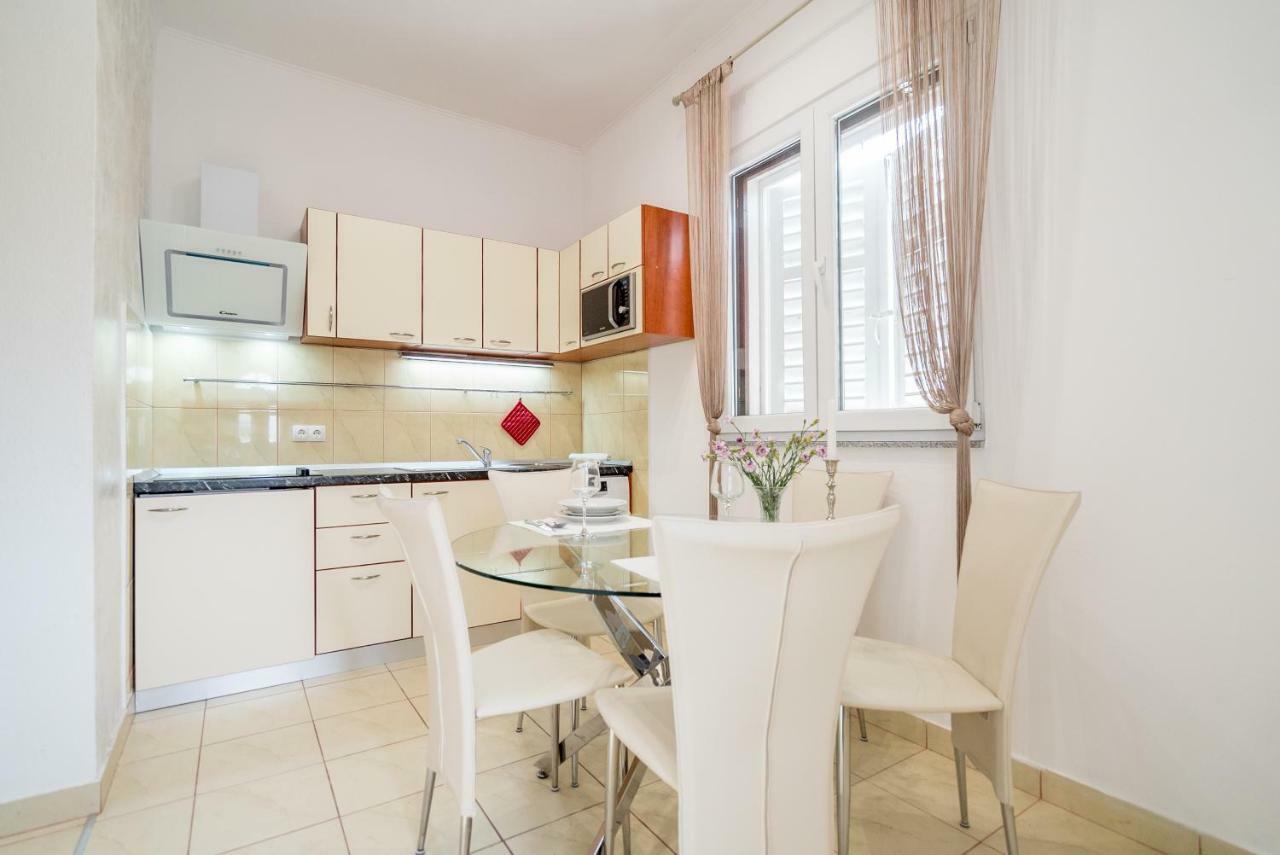 Adam Apartments Stobreč エクステリア 写真