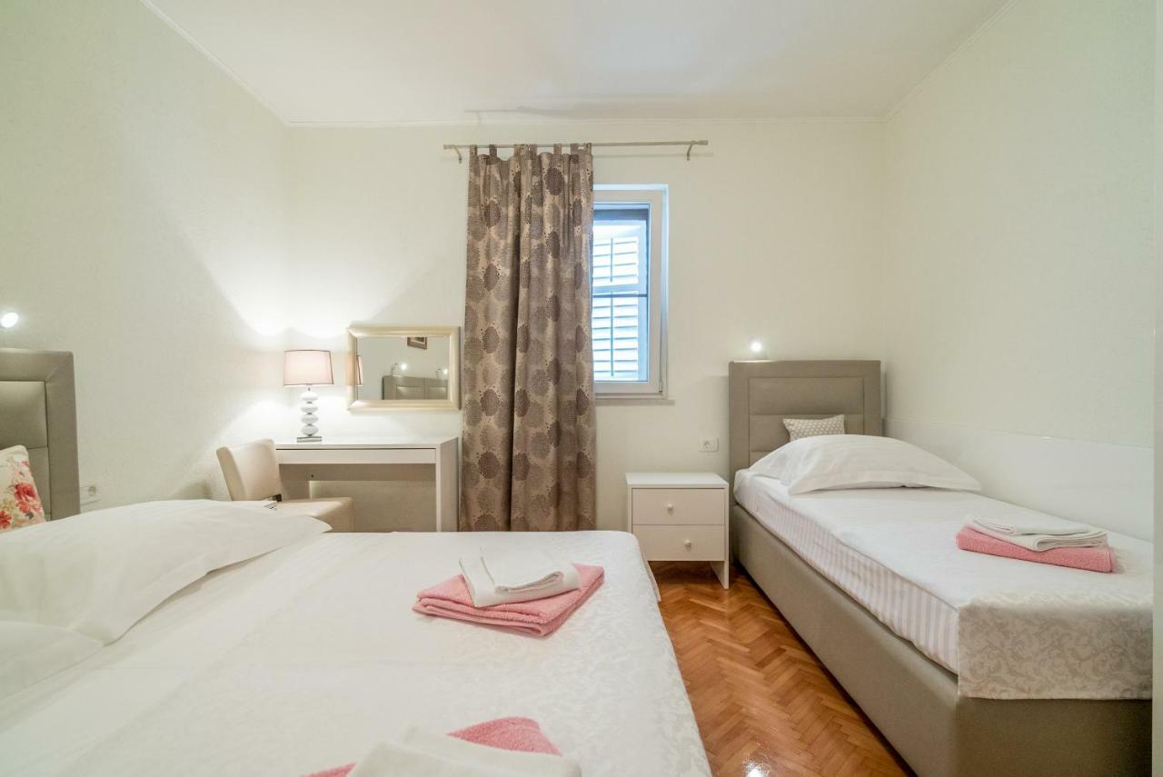 Adam Apartments Stobreč エクステリア 写真